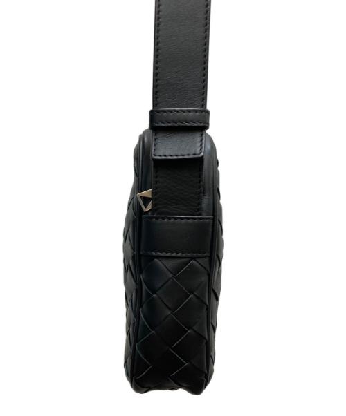 BOTTEGA VENETA（ボッテガベネタ）BOTTEGA VENETA (ボッテガベネタ) イントレチャートショルダバッグ ブラックの古着・服飾アイテム