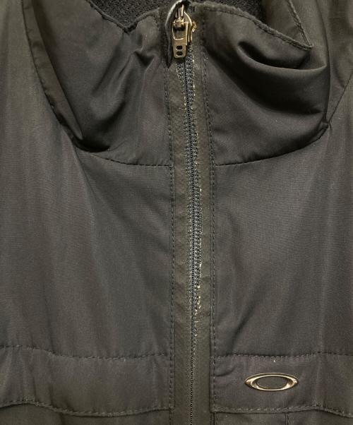 OAKLEY（オークリー）OAKLEY (オークリー) メタルロゴナイロンジャケット ブラック サイズ:Mの古着・服飾アイテム