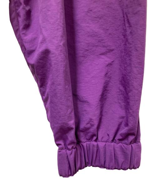 SOFTHYPHEN（ソフトハイフン）SOFTHYPHEN (ソフトハイフン) オフショルダージャケット/OPEN SHOULDER NYLON SWING TOP パープル サイズ:03の古着・服飾アイテム