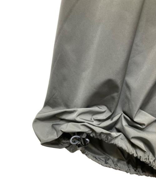 UN3D.（アンスリード）UN3D. (アンスリード) ARCH POCKET BALLOON SK グレー サイズ:SIZE 38の古着・服飾アイテム