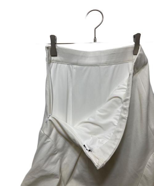 UN3D.（アンスリード）UN3D. (アンスリード) CURVE BALLOON SK ホワイト サイズ:SIZE 38の古着・服飾アイテム