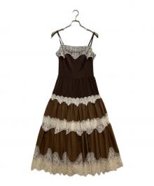 HER LIP TO（ハーリップトゥ）の古着「Isa Tiered Lace Cami Dress/アイエスエーティアードレースキャミドレス」｜ブラウン
