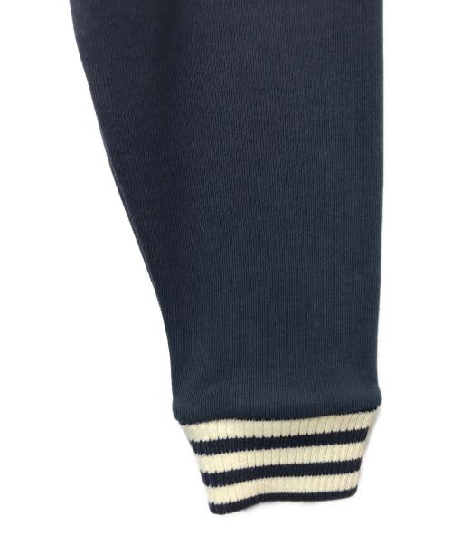 adidas（アディダス）adidas (アディダス) Sporty & Rich (スポーティーアンドリッチ) V-Neck Logo Knit Sweater ネイビー サイズ:XSの古着・服飾アイテム