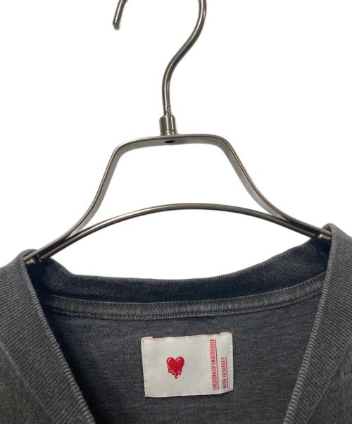 EMOTIONALLY UNAVAILABLE（エモーショナリー・アンアベイラブル）EMOTIONALLY UNAVAILABLE (エモーショナリー・アンアベイラブル) A BATHING APE (アベイシングエイプ) EU APE SS TEE　26SS  グレー サイズ:Lの古着・服飾アイテム