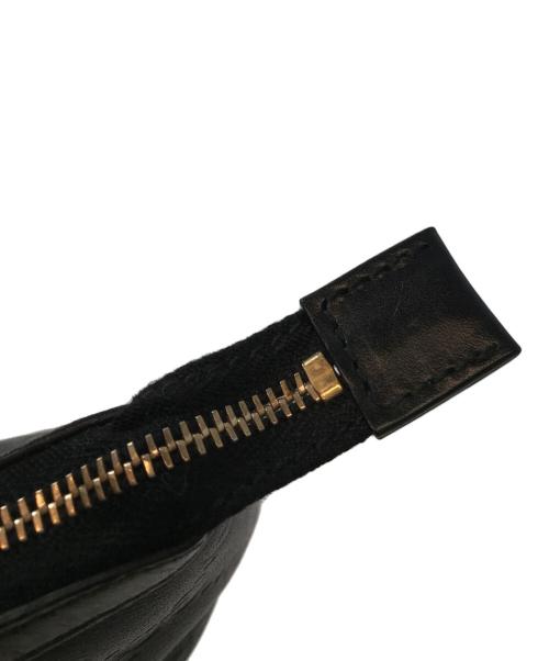 GUCCI（グッチ）GUCCI (グッチ) グッチシマレザー GG型押し バンブーチャーム リストレットポーチ　159913 ブラックの古着・服飾アイテム