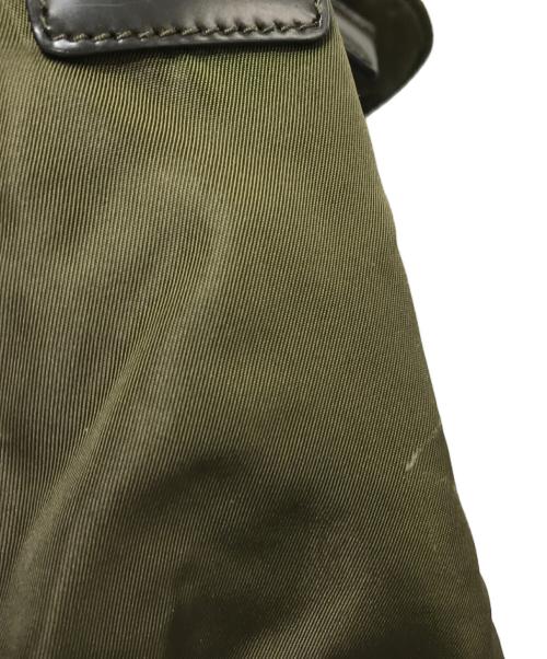 PRADA（プラダ）PRADA (プラダ) ナイロン メッセンジャー ショルダーバッグ オリーブの古着・服飾アイテム