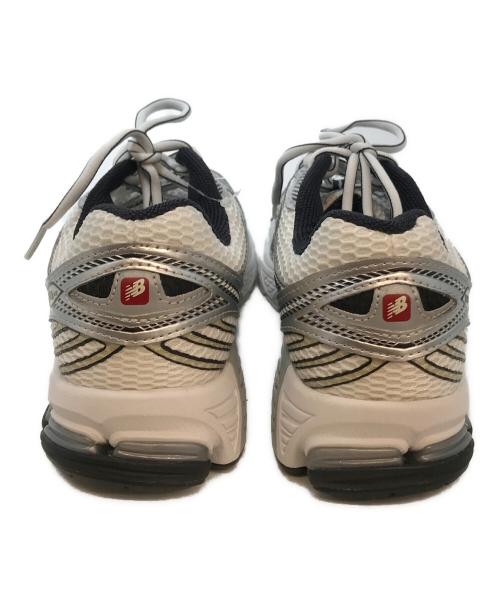 NEW BALANCE（ニューバランス）NEW BALANCE (ニューバランス) ML860XD GREY/ローカットスニーカー ホワイト×ブラック サイズ:27.5の古着・服飾アイテム