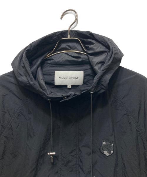 maison kitsune（メゾンキツネ）MAISON KITSUNE (メゾンキツネ) フォックスパッチ ウィンドブレーカー ブラック サイズ:Mの古着・服飾アイテム