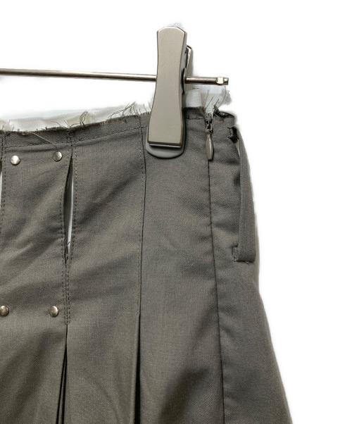 MAISON SPECIAL（メゾンスペシャル）MAISON SPECIAL (メゾンスペシャル) Belted Pleated Skirt グレー サイズ:36の古着・服飾アイテム
