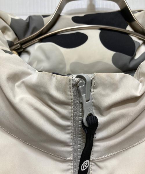 A BATHING APE（アベイシングエイプ）A BATHING APE (アベイシングエイプ) ABC CAMO REVERSIBLE DOWN VEST　23AW  グレー サイズ:Sの古着・服飾アイテム
