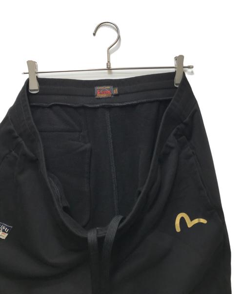 EVISU（エヴィス）EVISU (エヴィス) カモメと鶴の恩返し大黒プリント レギュラーフィットスウェットパンツ ブラック サイズ:XXLの古着・服飾アイテム