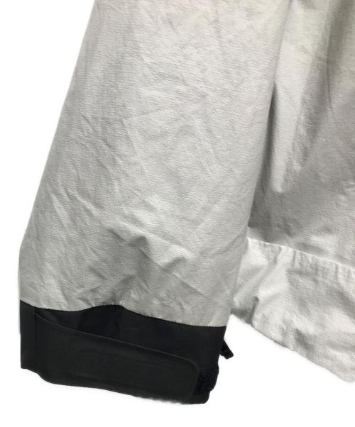 山と道（ヤマトミチ）山と道 (ヤマトミチ) All-weather Alpha Jacket(オールウェザーアルファジャケット)　 Glacier White サイズ:Lの古着・服飾アイテム