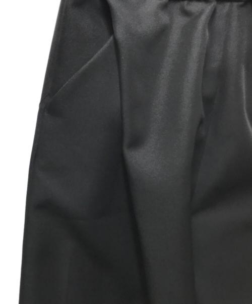 yoshio kubo（ヨシオクボ）yoshio kubo (ヨシオクボ) TWILL WIDE PANT(ツイルワイドパンツ) /  変型デザイン タックパンツ ブラック サイズ:2の古着・服飾アイテム