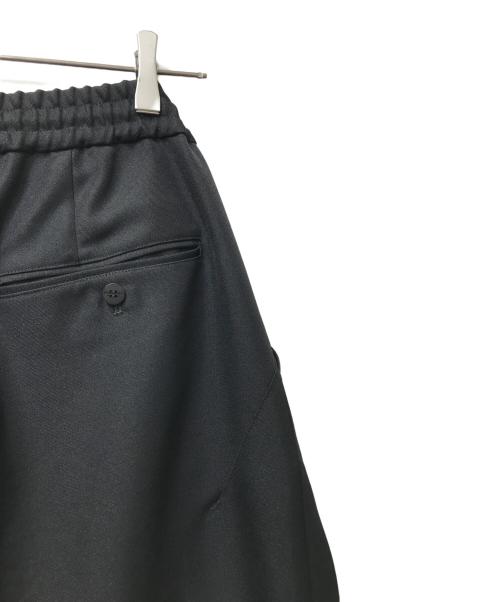yoshio kubo（ヨシオクボ）yoshio kubo (ヨシオクボ) TWILL WIDE PANT(ツイルワイドパンツ) /  変型デザイン タックパンツ ブラック サイズ:2の古着・服飾アイテム