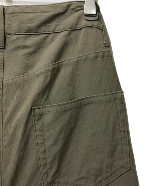 MUSE de Deuxieme Classe（ミューズ ドゥーズィエム クラス）MUSE de Deuxieme Classe (ミューズ ドゥーズィエム クラス) 25SS STRETCH TWILL B/FLARE(ストレッチ ツイル フレア) スカート 25060520413010 ベージュ サイズ:38の古着・服飾アイテム