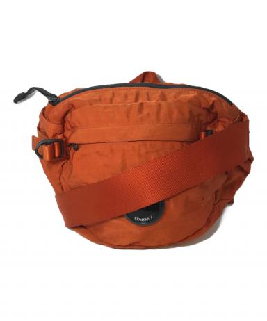 C.P. COMPANY ショルダーバッグ オレンジ 中古・古着通販】C.P COMPANY (シーピーカンパニー) NYLON B CROSSBODY