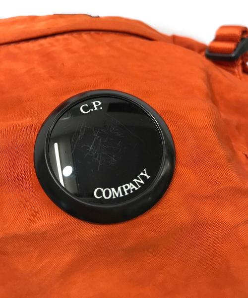 C.P COMPANY（シーピーカンパニー）C.P COMPANY (シーピーカンパニー) NYLON B CROSSBODY BAG オレンジの古着・服飾アイテム