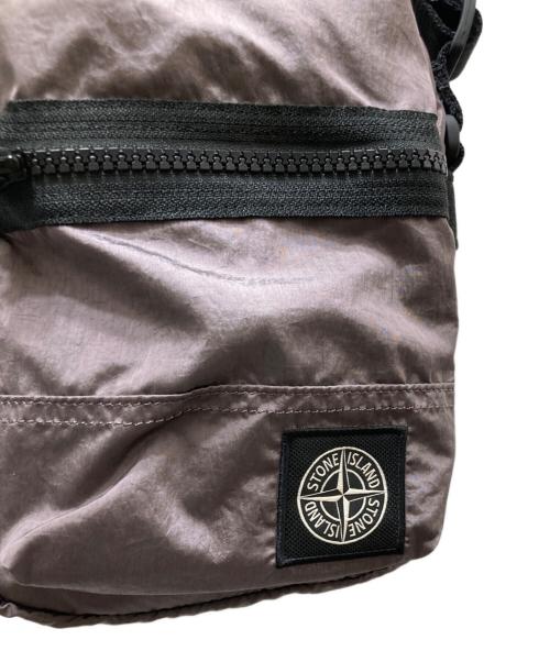 STONE ISLAND（ストーンアイランド）STONE ISLAND (ストーンアイランド) コンパスパッチ ナイロンショルダーバッグ パープルの古着・服飾アイテム