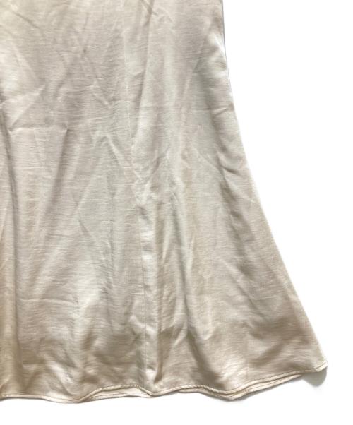 THE TOE（ザ・トゥー）THE TOE (ザ・トゥー) Rothenburg Satin Skirt/ローテンブルクサテンスカート ベージュ サイズ:Mの古着・服飾アイテム