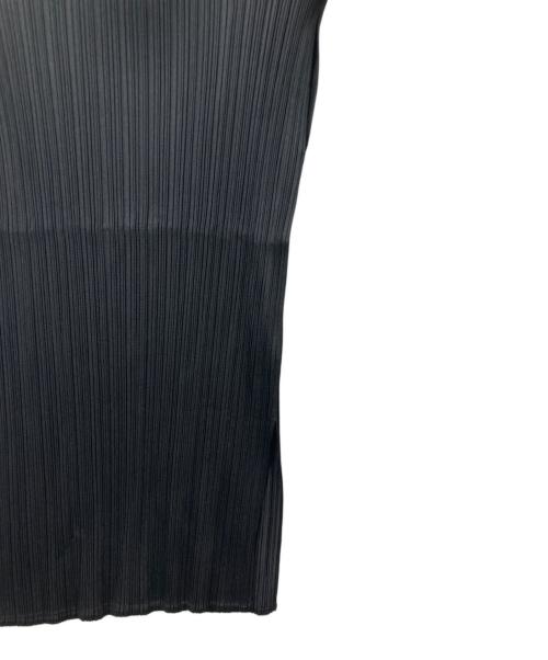 PLEATS PLEASE（プリーツプリーズ）PLEATS PLEASE (プリーツプリーズ) プリーツノースリーブブラウス ブラック サイズ:3の古着・服飾アイテム
