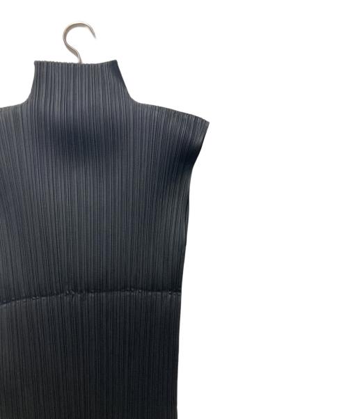 PLEATS PLEASE（プリーツプリーズ）PLEATS PLEASE (プリーツプリーズ) プリーツノースリーブブラウス ブラック サイズ:3の古着・服飾アイテム