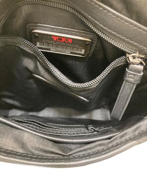 TUMI（トゥミ）TUMI (トゥミ) レザークロスボディショルダーバッグ ブラックの古着・服飾アイテム