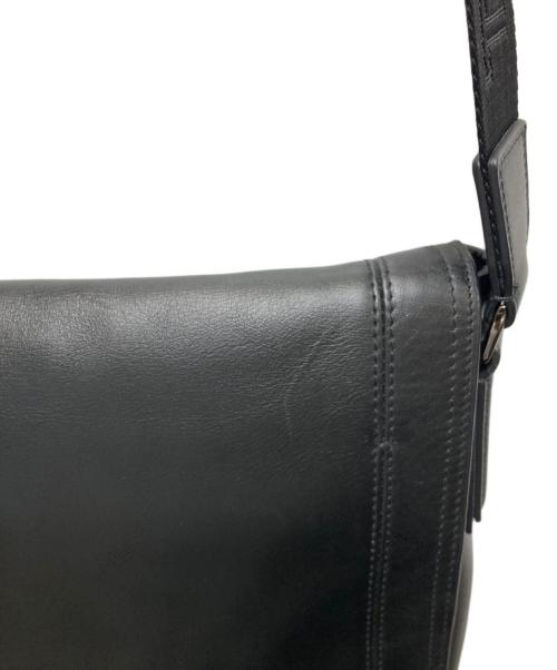 TUMI（トゥミ）TUMI (トゥミ) レザークロスボディショルダーバッグ ブラックの古着・服飾アイテム
