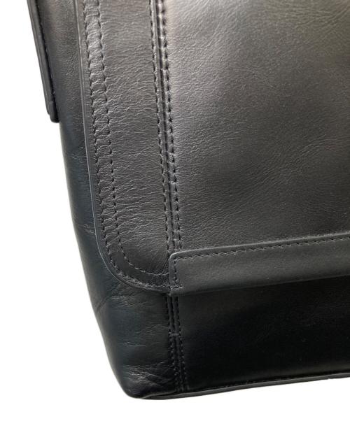TUMI（トゥミ）TUMI (トゥミ) レザークロスボディショルダーバッグ ブラックの古着・服飾アイテム