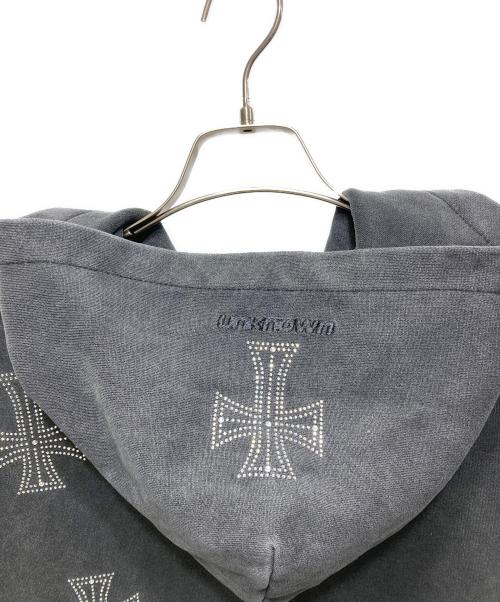 Unknown london（アンノウンロンドン）Unknown london (アンノウンロンドン) Outline Cross Rhinestone Zip Hoodie (アウトサイドクロス ラインストーン ジップフーディ) / スウェット パーカー グレー サイズ:Mの古着・服飾アイテム