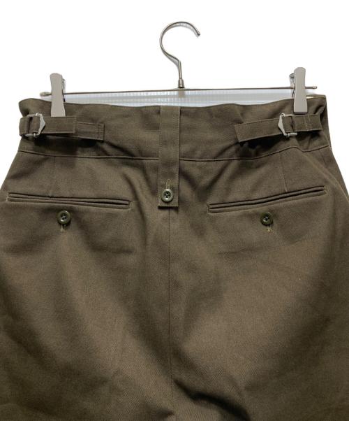 NEAT（ニート）NEAT (ニート) HOPSACK BELTLESS 2タック トラウザー/ホップサックベルトレス カーキ サイズ:Mの古着・服飾アイテム
