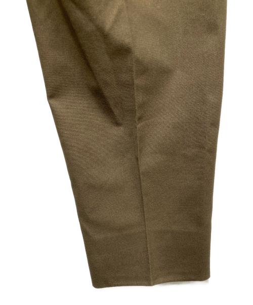 NEAT（ニート）NEAT (ニート) HOPSACK BELTLESS 2タック トラウザー/ホップサックベルトレス カーキ サイズ:Mの古着・服飾アイテム
