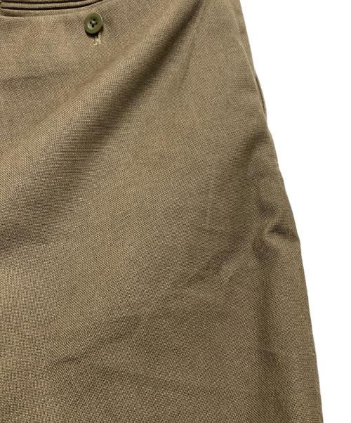 NEAT（ニート）NEAT (ニート) HOPSACK BELTLESS 2タック トラウザー/ホップサックベルトレス カーキ サイズ:Mの古着・服飾アイテム