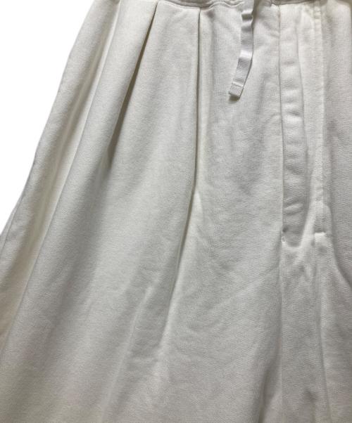 ANCELLM（アンセルム）ANCELLM (アンセルム) 3/4 TUCK SWEAT SHORTS（タックスウェットパンツ） ホワイト サイズ:2の古着・服飾アイテム