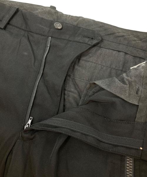 ISSEY MIYAKE MEN（イッセイミヤケメン）ISSEY MIYAKE MEN (イッセイミヤケメン) パラシュートジップナイロンデザインパンツ　ME03FF604 ブラック サイズ:SIZE 4の古着・服飾アイテム
