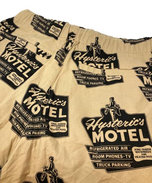 Hysteric Glamour（ヒステリックグラマー）Hysteric Glamour (ヒステリックグラマー) MOTEL柄 イージー ワイド パンツ ベージュ サイズ:Sの古着・服飾アイテム