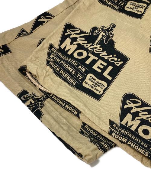 Hysteric Glamour（ヒステリックグラマー）Hysteric Glamour (ヒステリックグラマー) MOTEL柄 イージー ワイド パンツ ベージュ サイズ:Sの古着・服飾アイテム