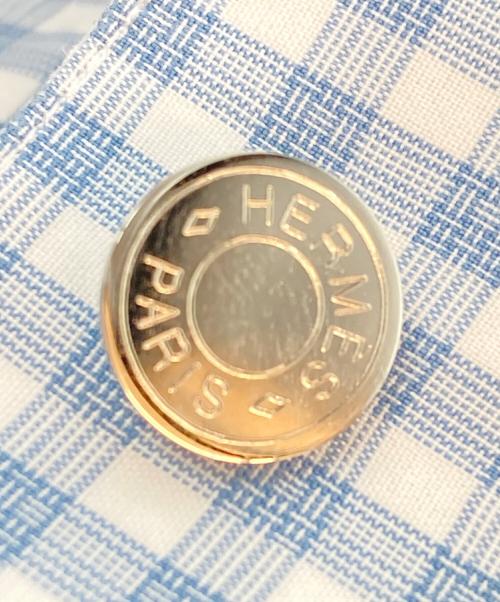 HERMES（エルメス）HERMES (エルメス) ギンガムチェック ボタンダウンシャツ / セリエカフスボタン スカイブルー サイズ:41 (16 1/2)の古着・服飾アイテム