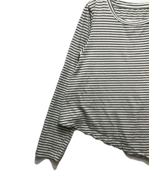 MM6 Maison Margiela（エムエムシックスメゾンマルジェラ）MM6 Maison Margiela Asymmetric Stripe Stretch-cotton T-shirt(アシンメトリ―ストライプストレッチコットンＴシャツ）S52NC0220 S23587 グリーン サイズ:Ｓの古着・服飾アイテム