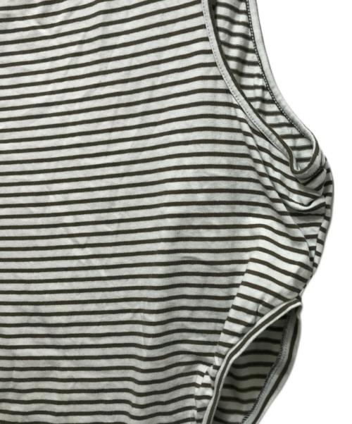MM6 Maison Margiela（エムエムシックスメゾンマルジェラ）MM6 Maison Margiela Asymmetric Stripe Stretch-cotton T-shirt(アシンメトリ―ストライプストレッチコットンＴシャツ）S52NC0220 S23587 グリーン サイズ:Ｓの古着・服飾アイテム