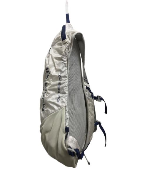 mont-bell（モンベル）mont-bell (モンベル) CROSS RUNNER PACK 7(クロスランナーパック７）1133325 ホワイトの古着・服飾アイテム