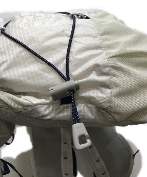 mont-bell（モンベル）mont-bell (モンベル) CROSS RUNNER PACK 7(クロスランナーパック７）1133325 ホワイトの古着・服飾アイテム