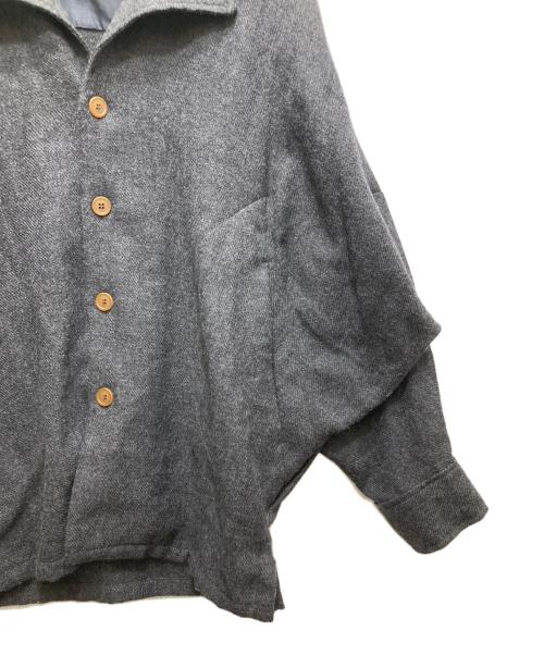 Vivienne Westwood man（ヴィヴィアン ウェストウッド マン）Vivienne Westwood man (ヴィヴィアン ウェストウッド マン) ドルマンスリーブウールシャツ VW-CR-77405 グレー サイズ:FREEの古着・服飾アイテム