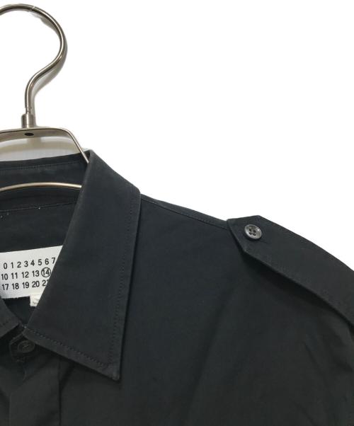 Maison Margiela（メゾンマルジェラ）Maison Margiela (メゾンマルジェラ) エポレットコットンブロード比翼シャツ ブラック サイズ:38の古着・服飾アイテム