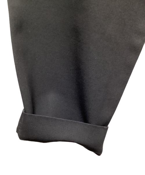 ATON（エイトン）ATON (エイトン) BACK SATIN BASIC PANTS（バックサテンベーシックパンツ）PR.AG.HA.0807 ブラック サイズ:04の古着・服飾アイテム