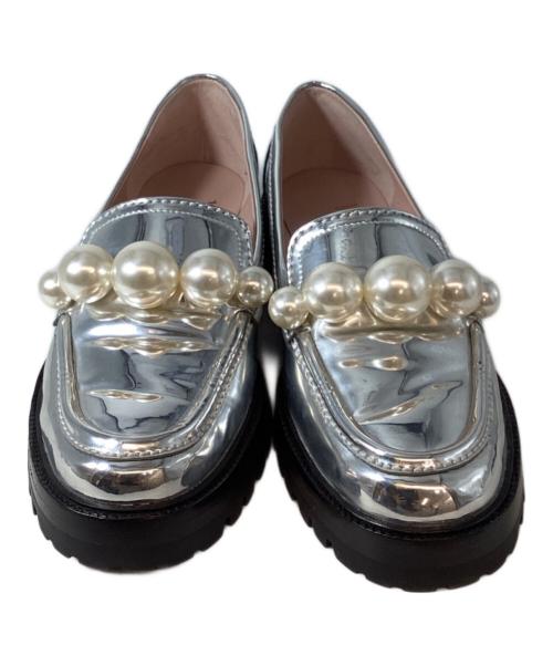 Kate Spade（ケイトスペード）Kate Spade (ケイトスペード) Posh Pearl Loafer(ポッシュパールローファー) KJ128 / メタリック ローファー シルバー サイズ:5.5Bの古着・服飾アイテム