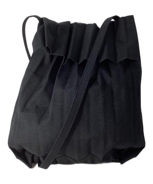 me ISSEY MIYAKE（ミーイッセイ ミヤケ）me ISSEY MIYAKE (ミーイッセイ ミヤケ) プリーツショルダーバッグ　MI31AG035 ブラックの古着・服飾アイテム