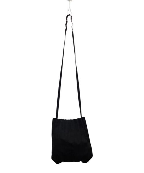 me ISSEY MIYAKE（ミーイッセイ ミヤケ）me ISSEY MIYAKE (ミーイッセイ ミヤケ) プリーツショルダーバッグ　MI31AG035 ブラックの古着・服飾アイテム