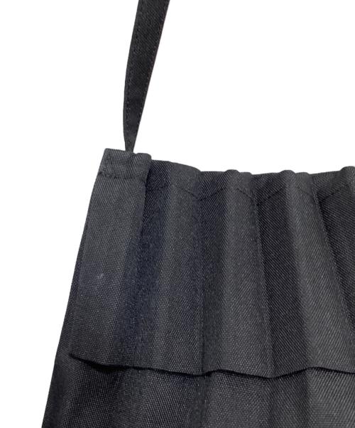 me ISSEY MIYAKE（ミーイッセイ ミヤケ）me ISSEY MIYAKE (ミーイッセイ ミヤケ) プリーツショルダーバッグ　MI31AG035 ブラックの古着・服飾アイテム