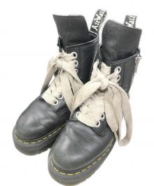 RICK OWENS×Dr.Martens（リックオウエンス×ドクターマーチン）の古着「1460 QUAD PENT RO 8Hole Lace Up Boots（クワッド ペント アールオー エイトホール レースアップ ブーツ）」｜ブラック