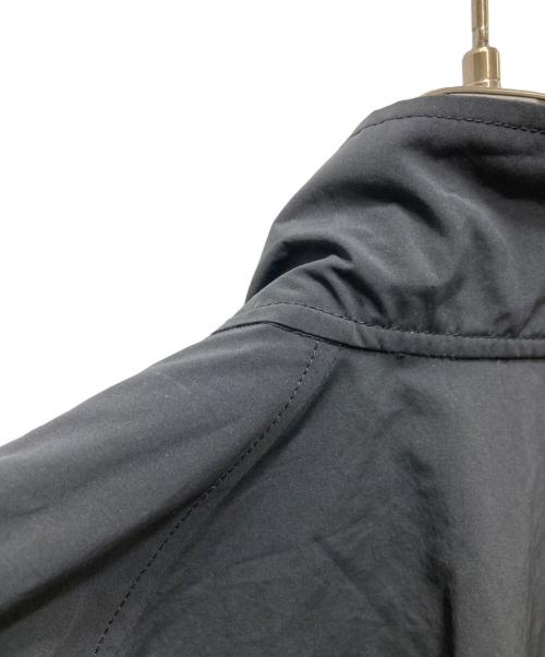 3.1 phillip lim（スリーワンフィリップリム）3.1 phillip lim (スリーワンフィリップリム) RECYCLED TECH POLY JACKET W SMOCKING(リサイクルドテックポリジャケットダブルスモーキング)　 ブラック サイズ:XSの古着・服飾アイテム
